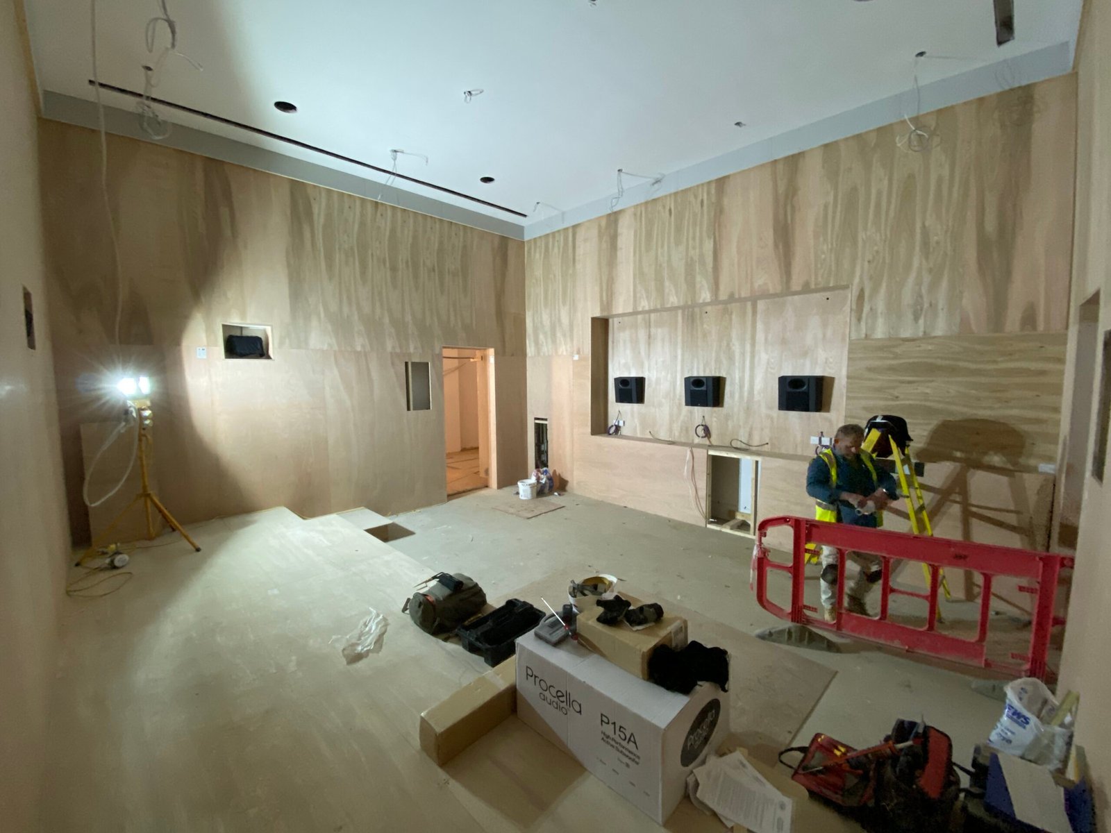 Building a dedicated cinema, the whole room.